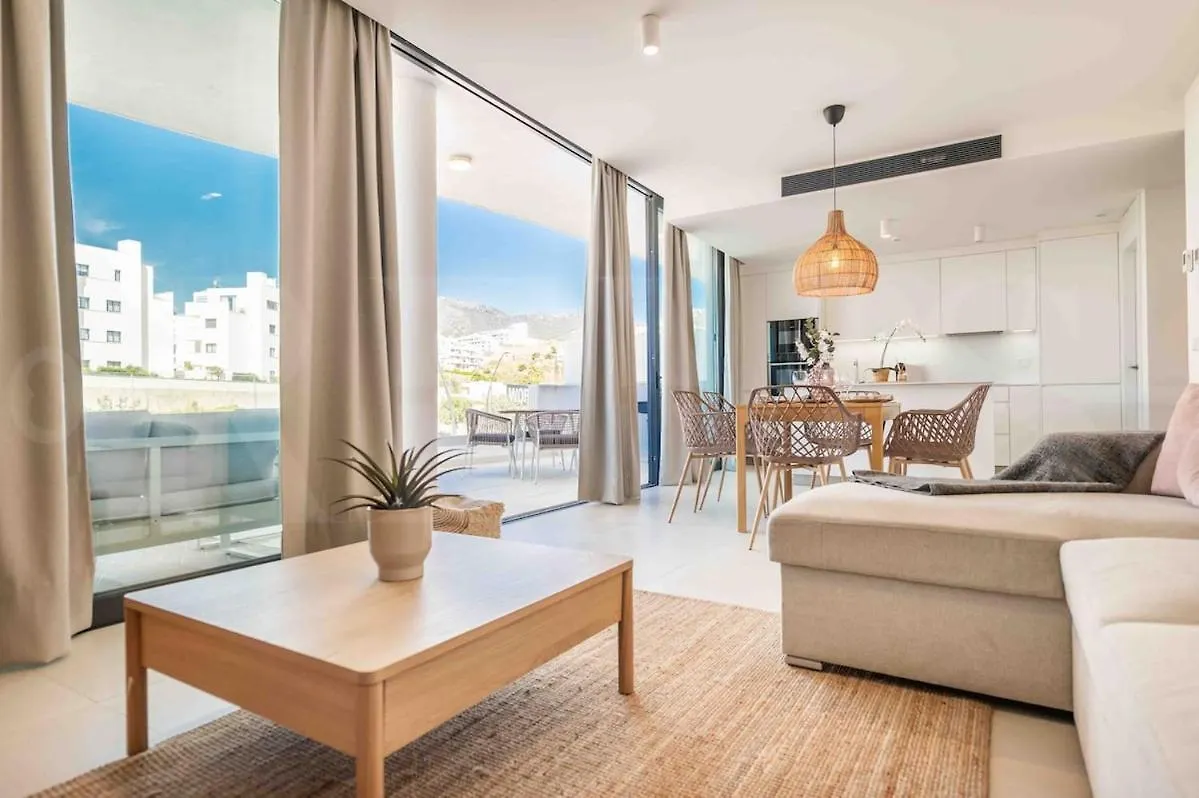 Spacious Gem With Terrace, Bbq And Pool Rems Fuengirola