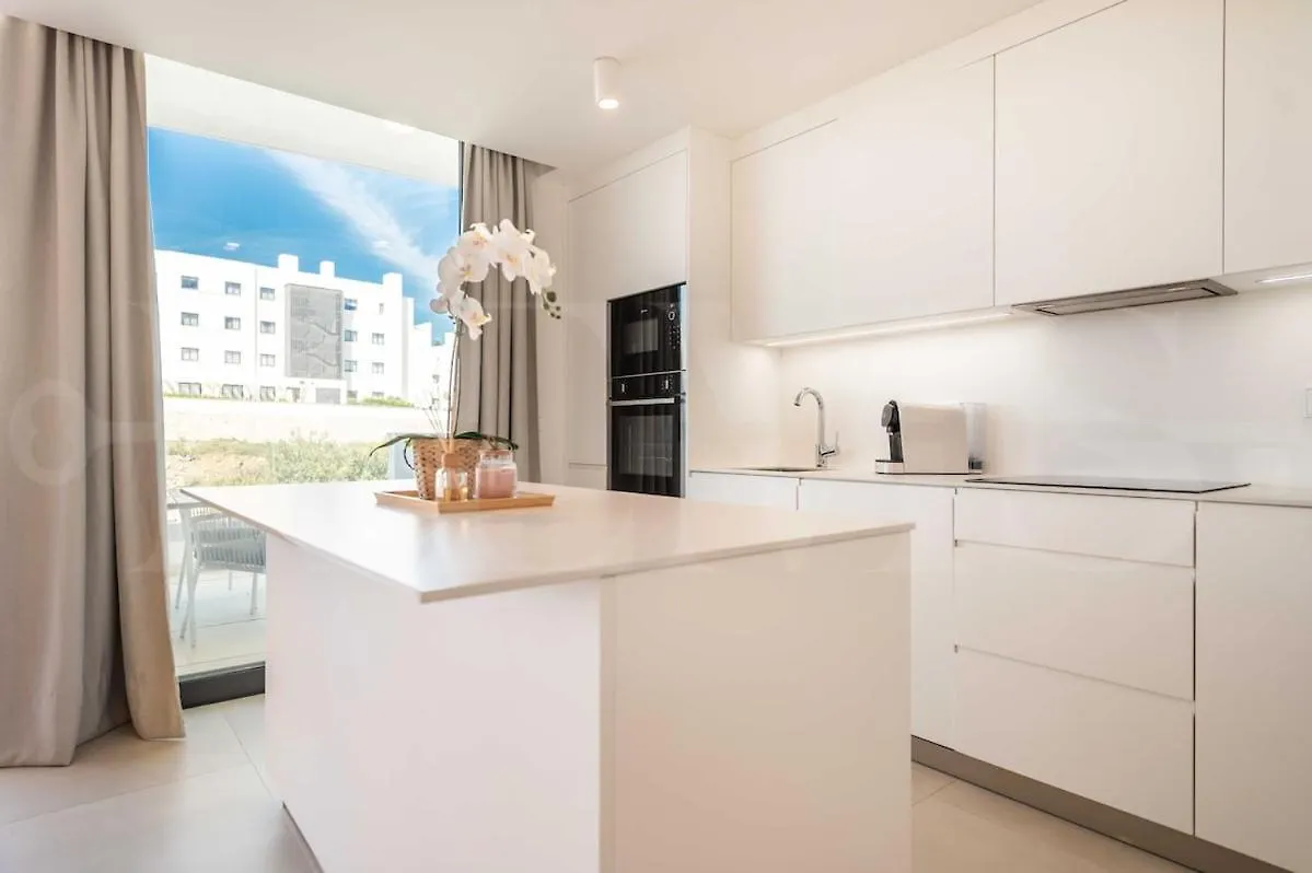 Apartmán Spacious Gem With Terrace, Bbq And Pool Rems Fuengirola